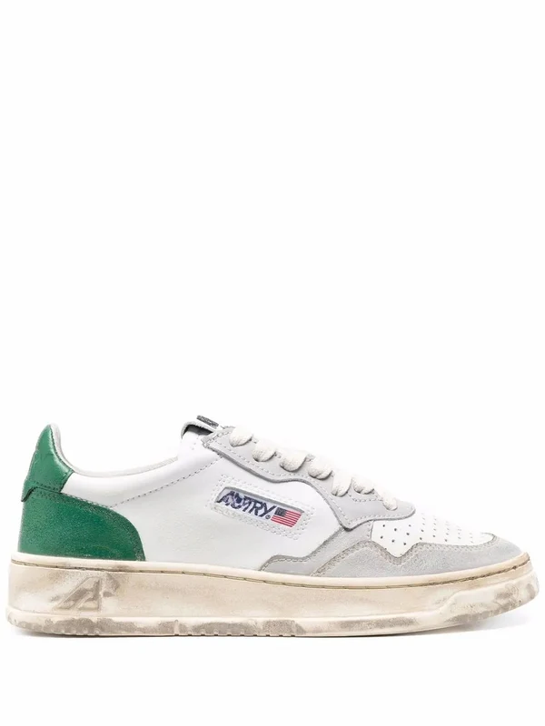 Medalist Low-Top Sneakers