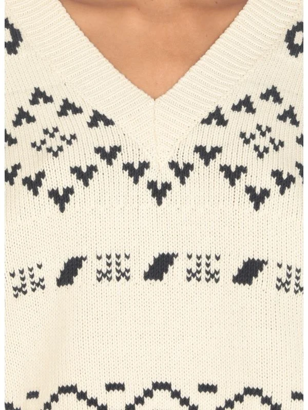 Todi Jacquard
Knit Vest - Image 6